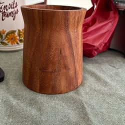 Acacia Utensil Holder