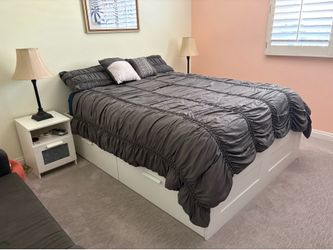 Queen Bedroom Set