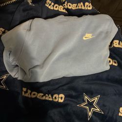 Light Blume Nike Hoodie 