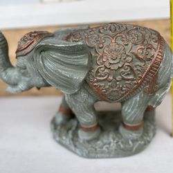 Elefant For Sale
