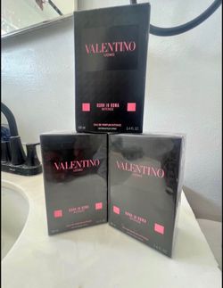 Valentino Born In Roma Intense (50$ Each