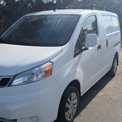 2017 Nissan Nv200