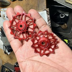 Ceramic pulley wheels for mountain bike