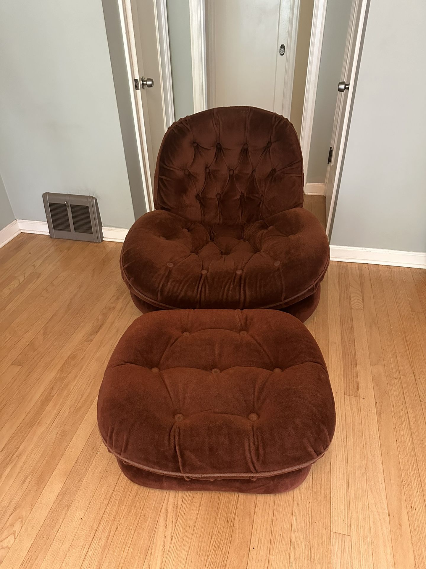 Mid-century modern velvet chair