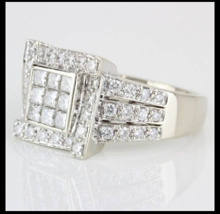 14k Gold Princess + Round Diamond Ring
