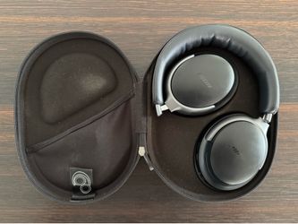 Bose QuietComfort Ultra Headphones – Black – Like New