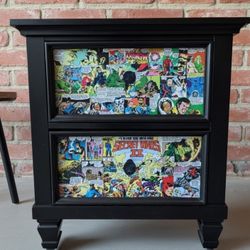BLACK COMIC NIGHTSTAND 