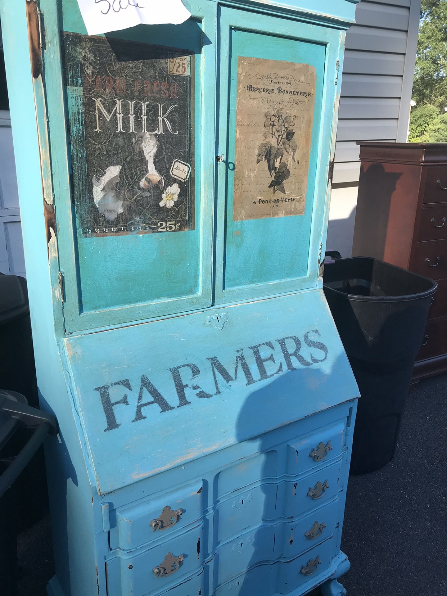 Farmer Armoire