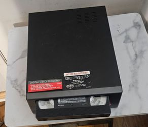 Orion Compact VHS Video Cassette Player model VP0040.