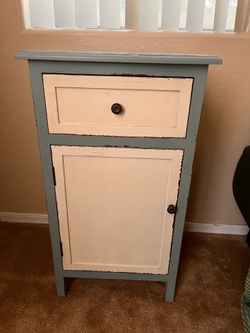 Vintage / distressed nightstands