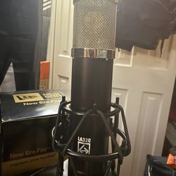 Lauten Audio LA-320 Studio Microphone