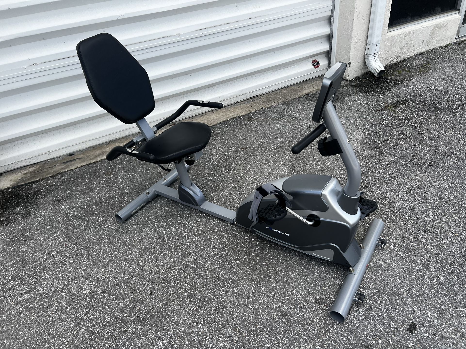 Exerpeutic Recumbent Exercise Stationary Bike! Works great! Delivery available for a small fee