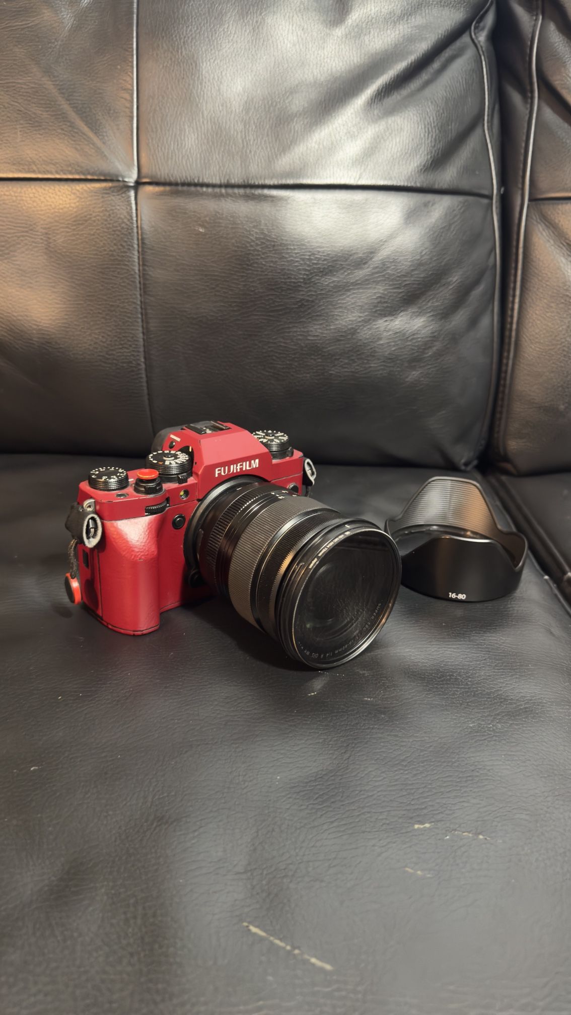 MIRRORLESS/ FUJI-FILM X-T4 W/ 16MM - 80MM / F4