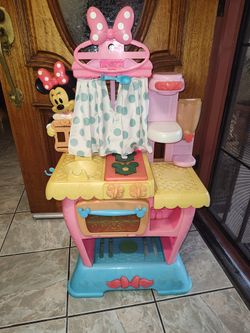 MINNIE MOUSE KITCHEN