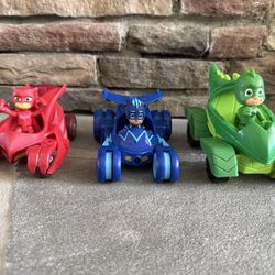 PJ Masks Deluxe Vehicle Set with Figures