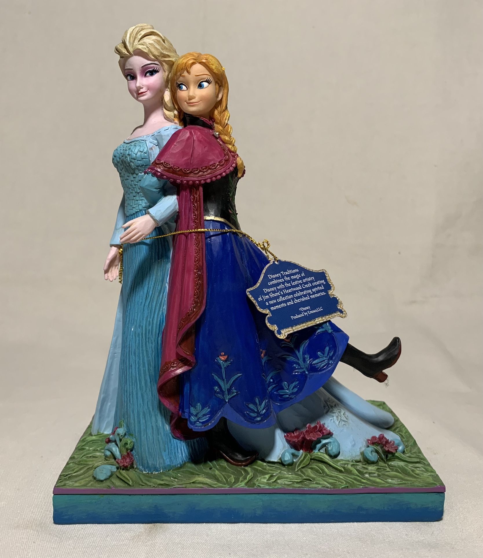 Frozen Elsa and Anna Musical Figurine