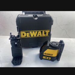 Dewalt Self-Leveling Cross Line Laser Level