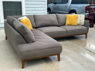 Grey Mid Century Modern Sectional - Can Deliver 🛻