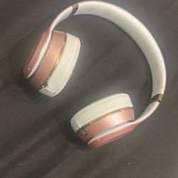 Solo 3 Rose Gold Beats Headphones