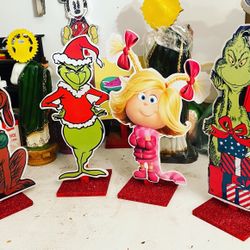 Grinch Stands 17” —- $10 EACH