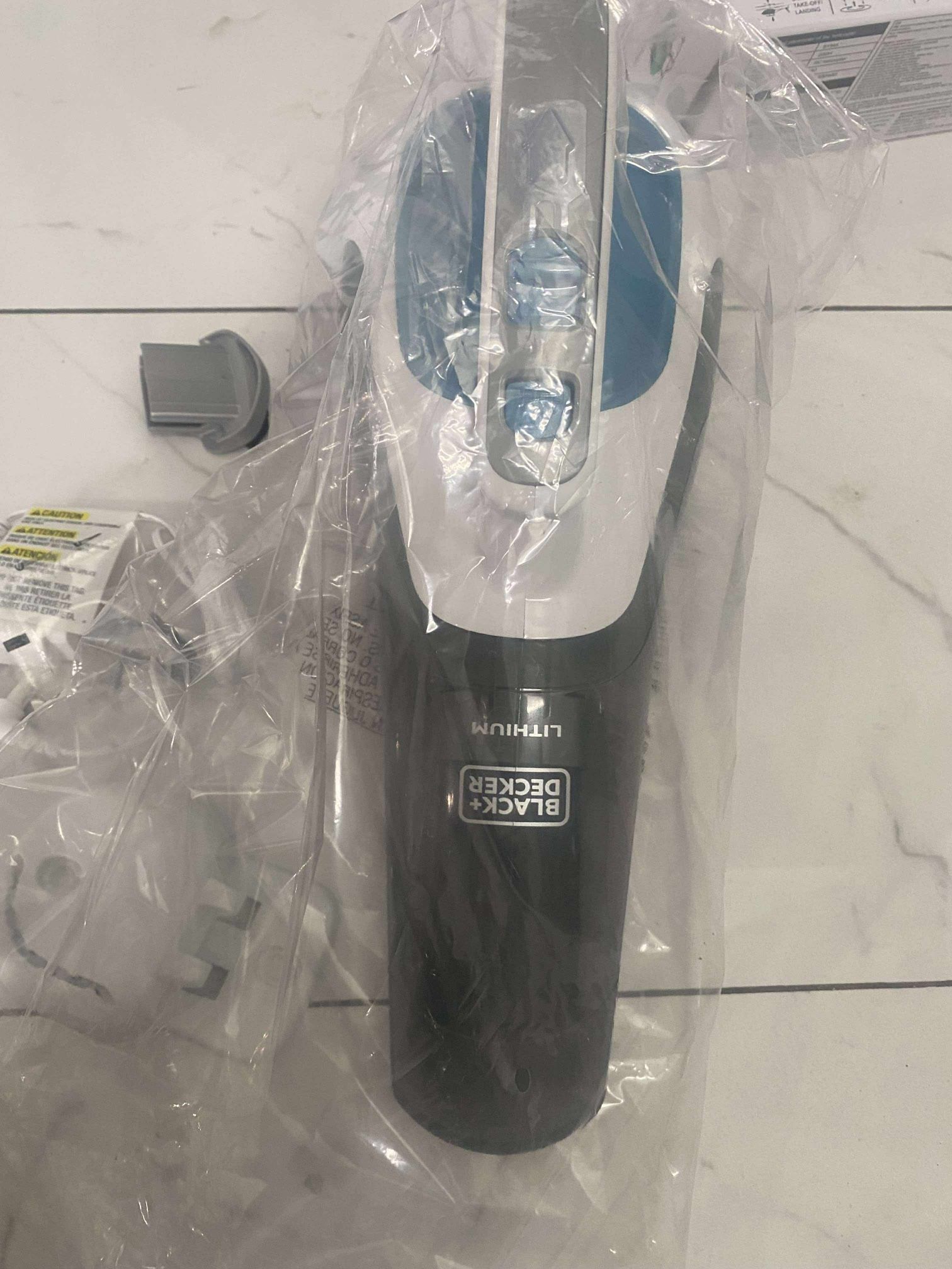 BLACK+DECKER HHVI315JO42 Cordless Hand Vacuum NEW