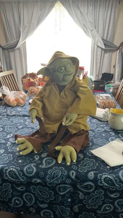 (Star Wars)  Yoda backpack buddies plush 24”
