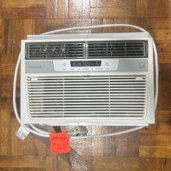 Frigidaire Air Conditioner 8000 BTUs