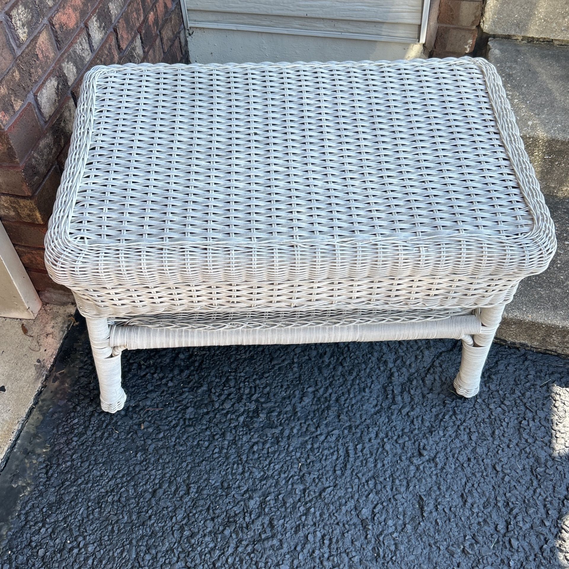 18” x 18” x 28” wicker stand excellent condition with bottom shelf