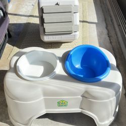 Large Dog Food/water Dish And Food Bin