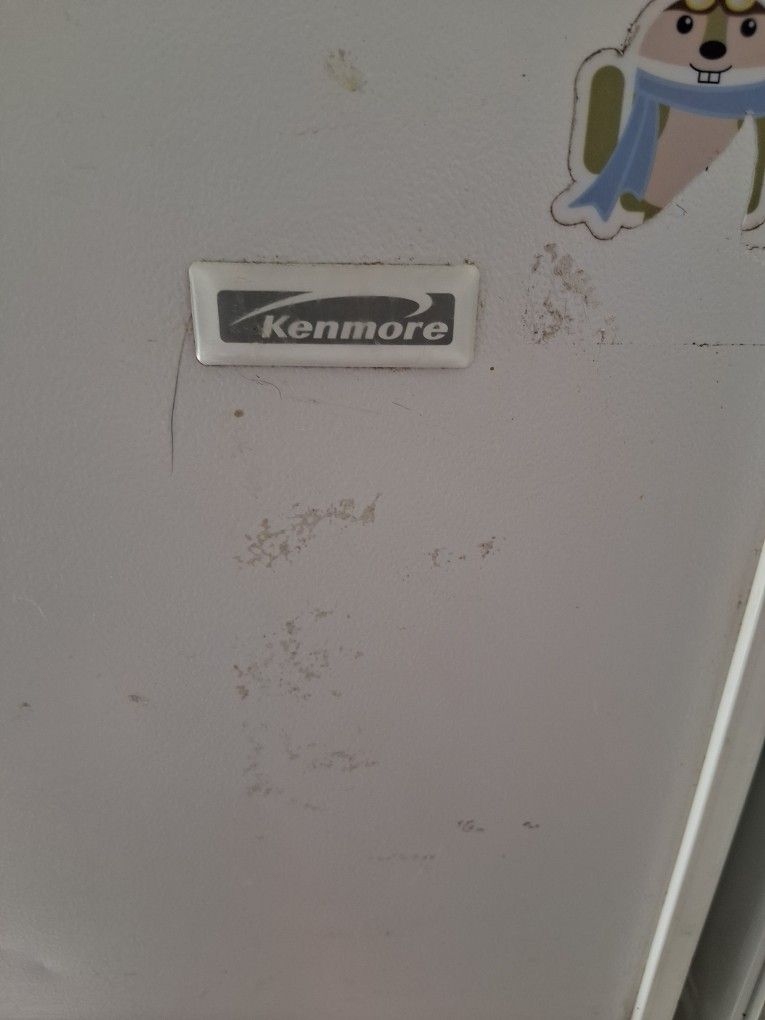 Kenmore Mini Fridge Works Great Keeps Everything Cold