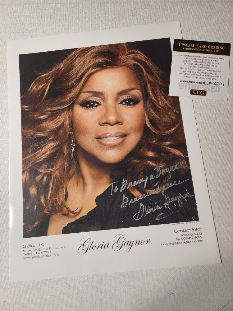 Gloria Gaynor Signed 8.5x11 