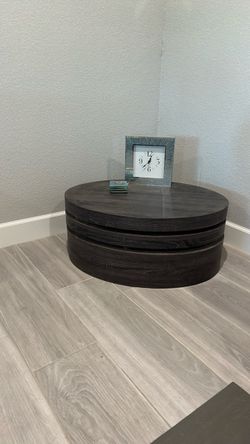 Cocktail table