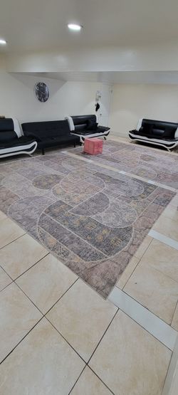 2 rugs 8×10