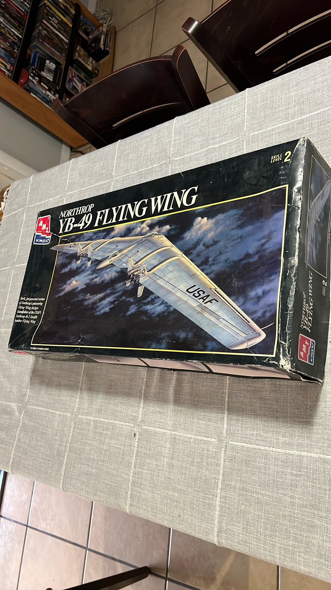 Northrop YB-49 Flying Wing Military Aircraft Model 1:72 Bomber AMT ERTL