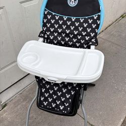 DISNEY HIGH CHAIR 