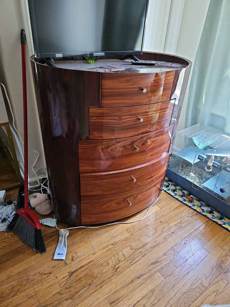Tall 5 Drawer Dresser