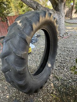 Giant Tire/ Work Out Tire