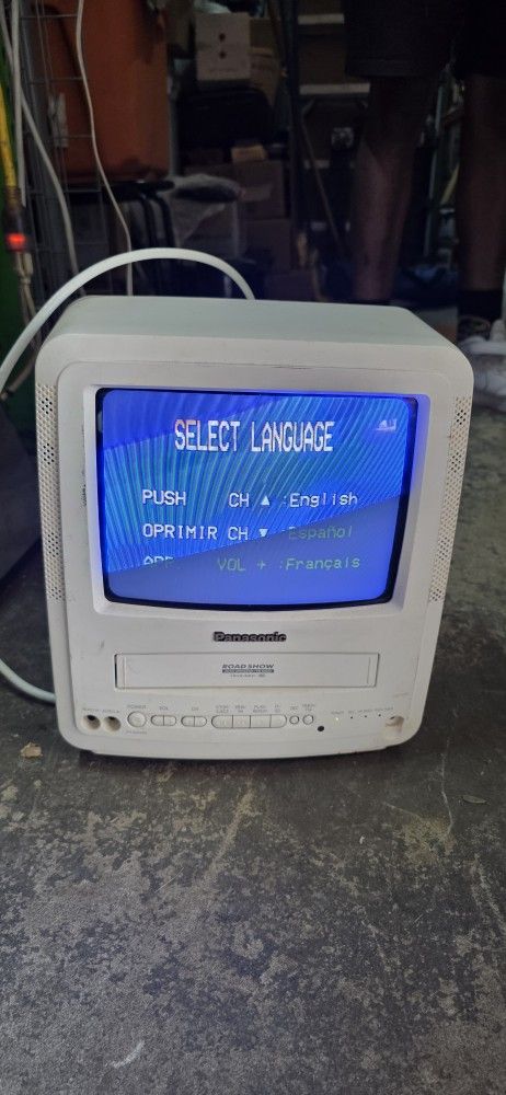 PANASONIC TV/VCR COMBO 9"