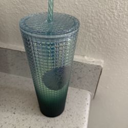 Starbuck  Cup 