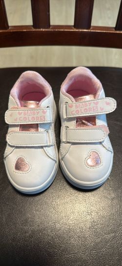 Toddler shoes size 7 / zapatos de niña pequeña