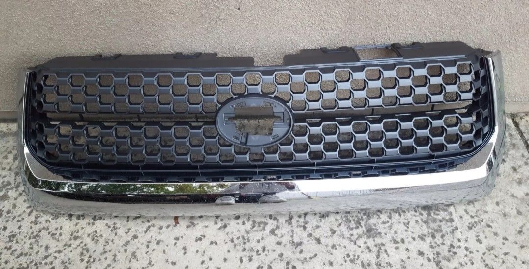 2018 2019 2020 2021 TOYOTA TUNDRA SR5 FRONT GRILL GRILLE CHROME OEM