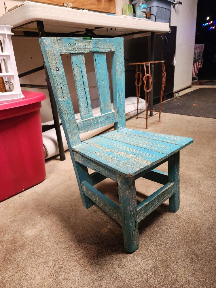 Child size Shabby Distressed Chair