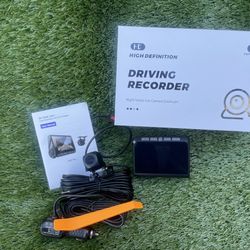 Dash Cam with WiFi APP - Ultra HD Car Video Recorder, Wide-Angle, Night Vision, Driving Record With 32G Memory Card 