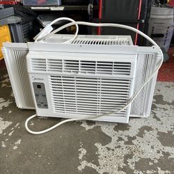 Midea 5000 BTU Window Unit Air Conditioner