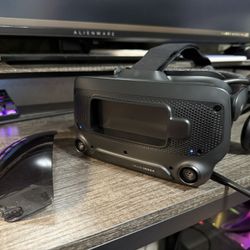 Valve Index (Headset and Cables Only)