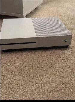 Xbox One with Controller And Astro Headset