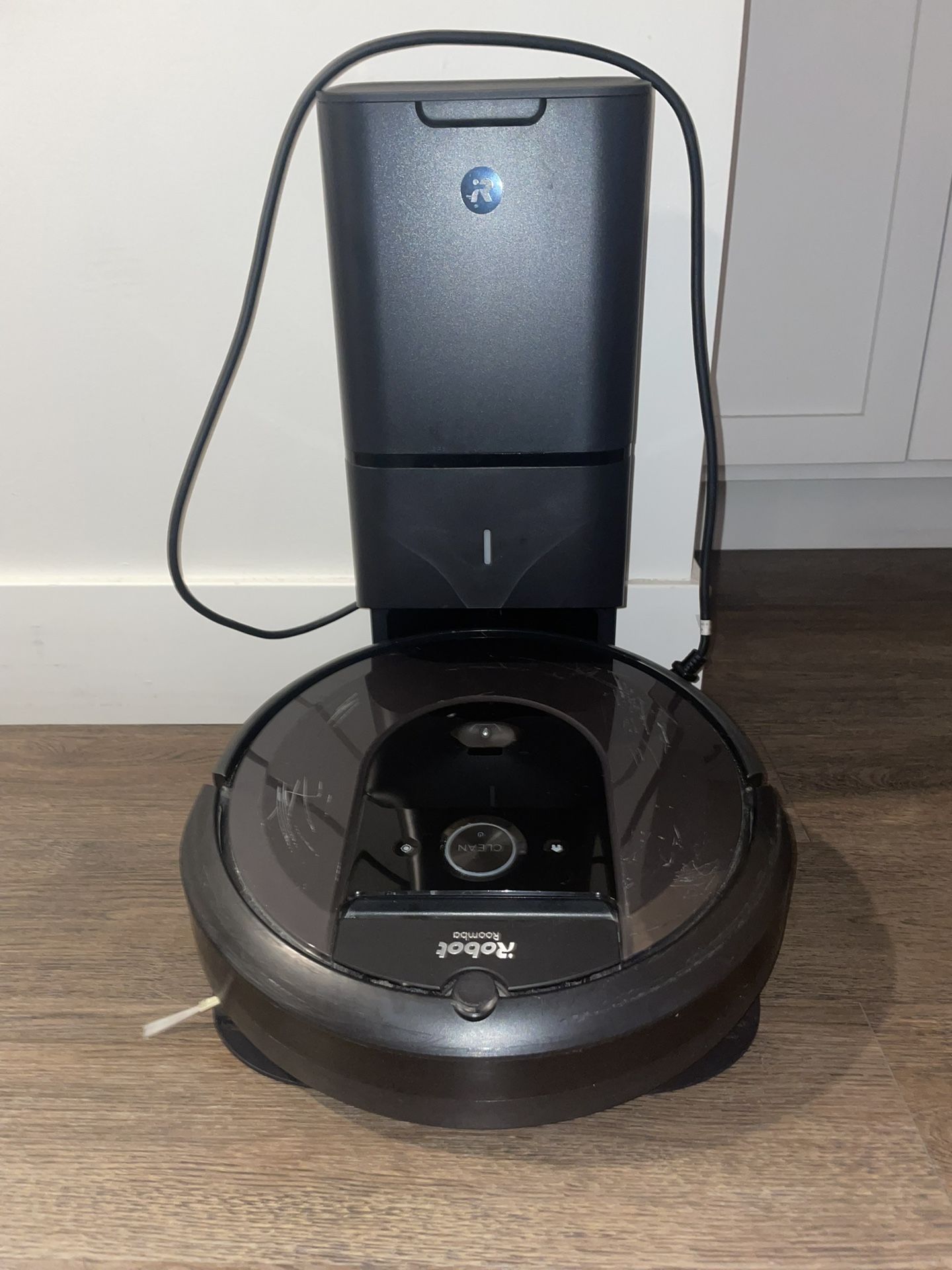 iRobot Roomba i7+ (7550) Wi-fi Connected Robot Vacuum With Automatic Dirt Disposal