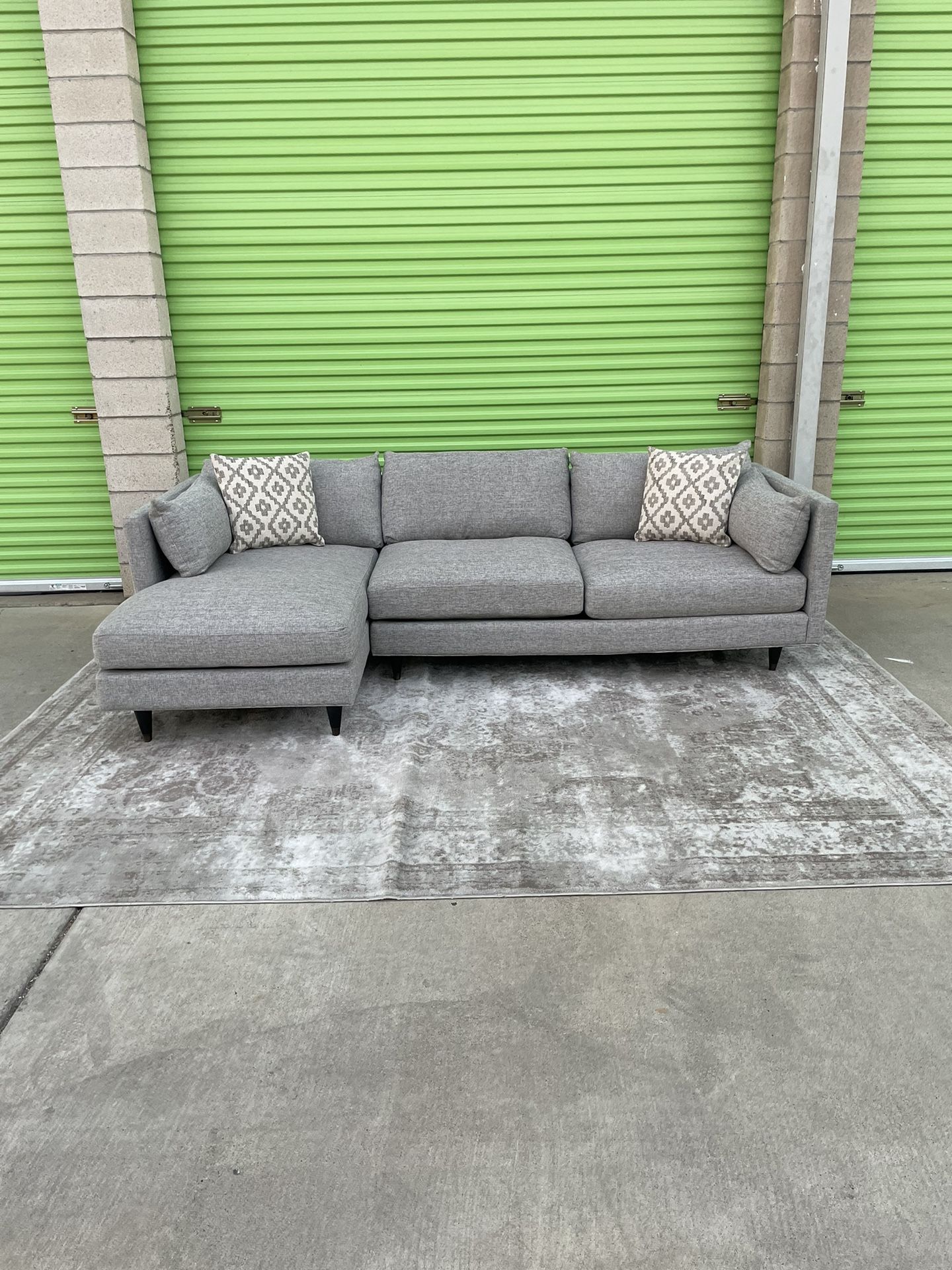*Free Delivery* Large Gray Modern Sectional Couch Sofa