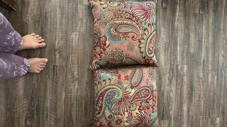 2 decorative Pillows, Tapestry, Red Gold Green Blue