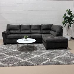 Charcoal sectional w/ chaise 🚛Delivery Available